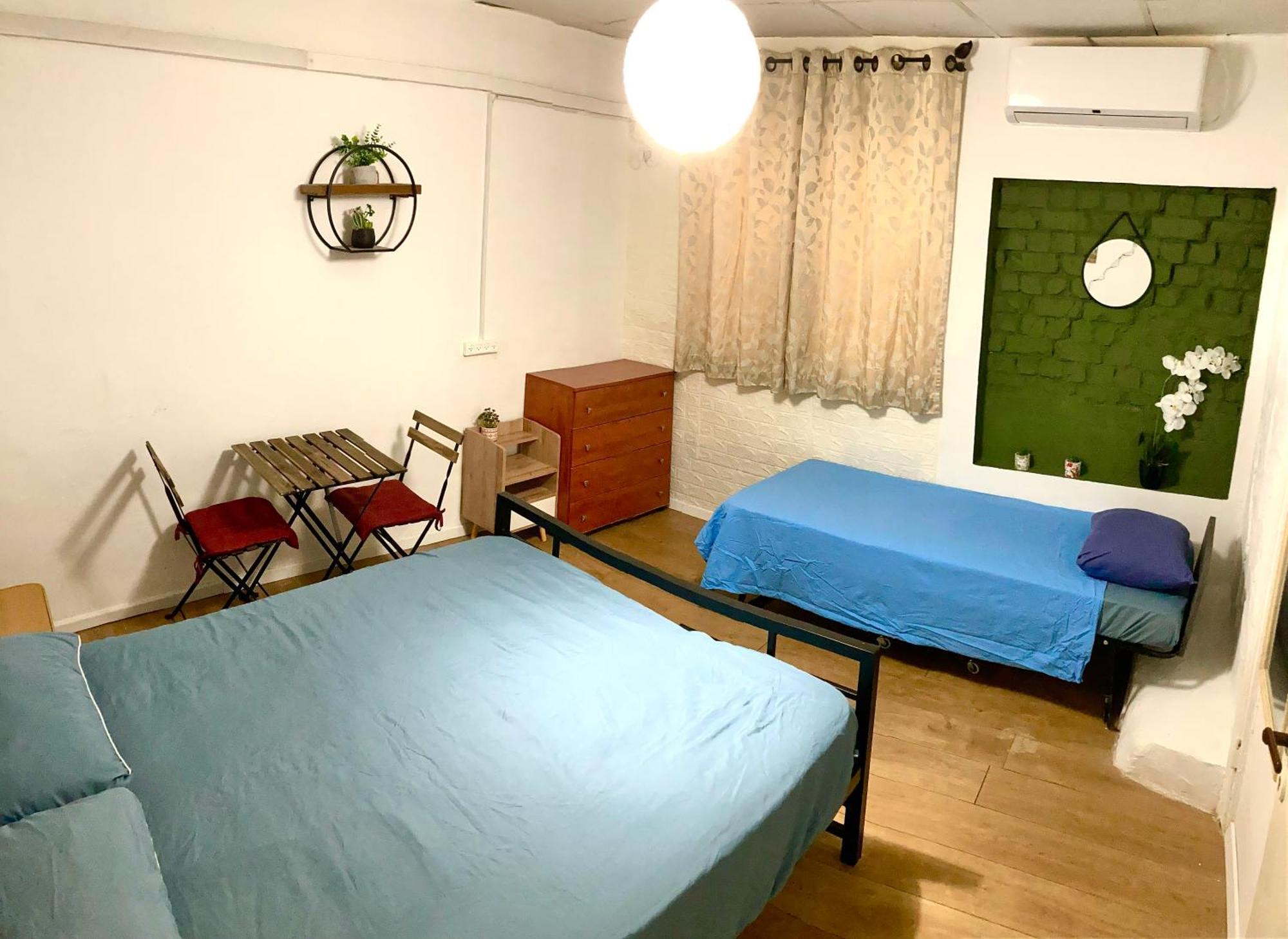 Dotan'S Boutique Guesthouse - By The Beach! Tel Aviv Bagian luar foto